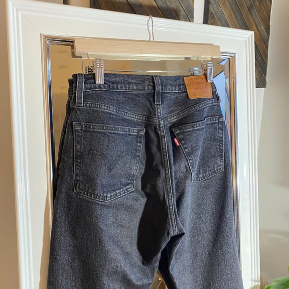 Levi's premium grey jeans - Picture 2 of 4